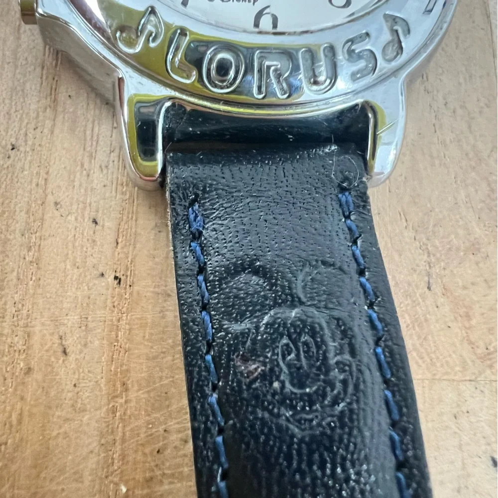 Disney musical Mickey Mouse 75th anniversary watch and tin NEW BATTERY